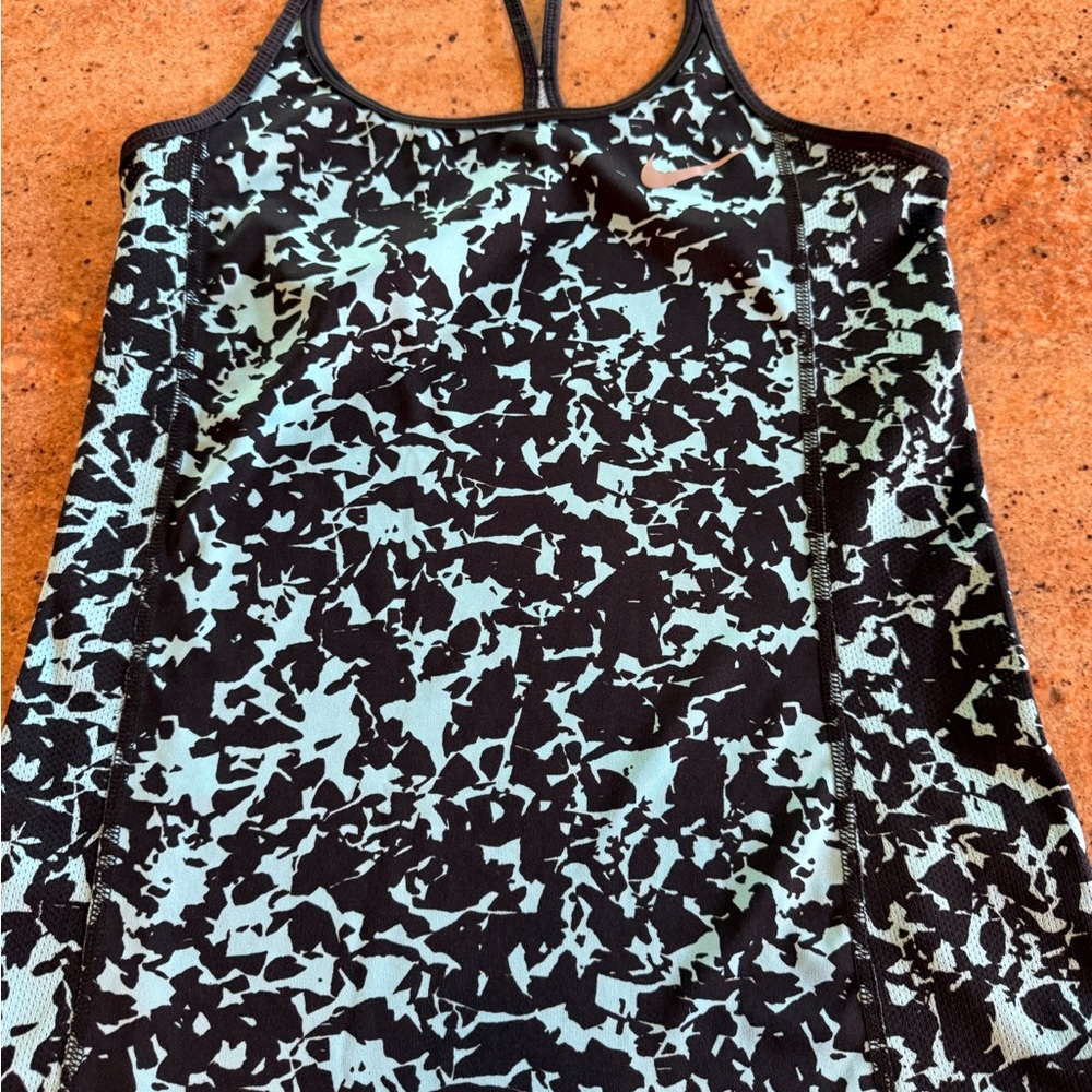 Women's Black and Green Patterned Top